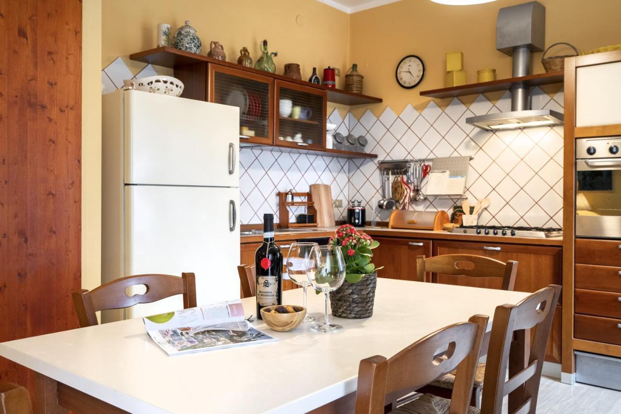 Casa Del Riccio Fronte Mare Villa Mola di Bari Bagian luar foto